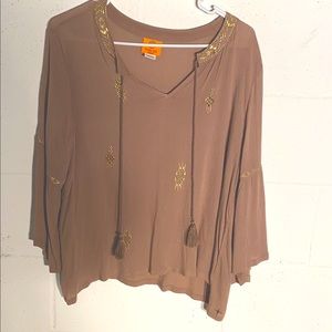 Ruby RdLg petite beige boho top fold accents VGC